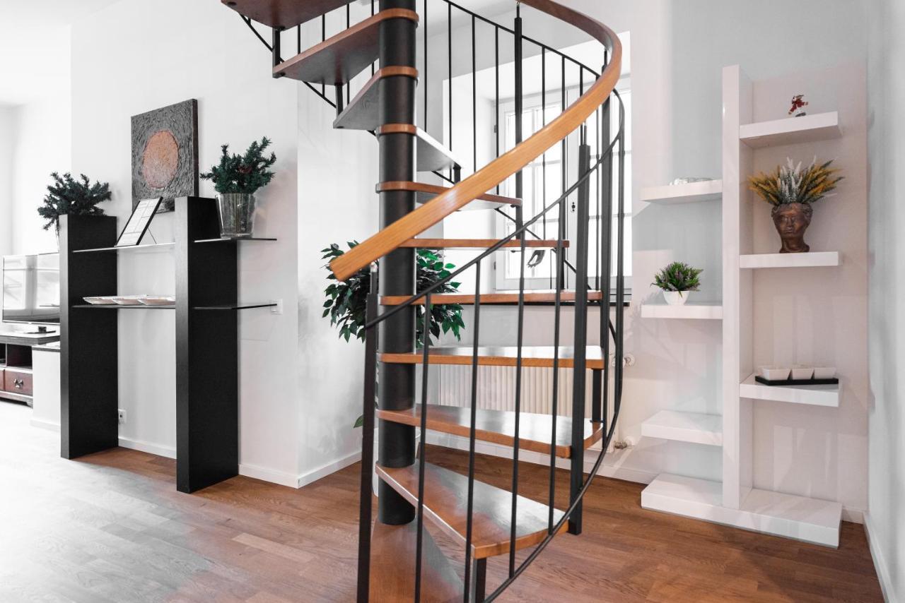 Airhome - Raekoja Plats Apartment